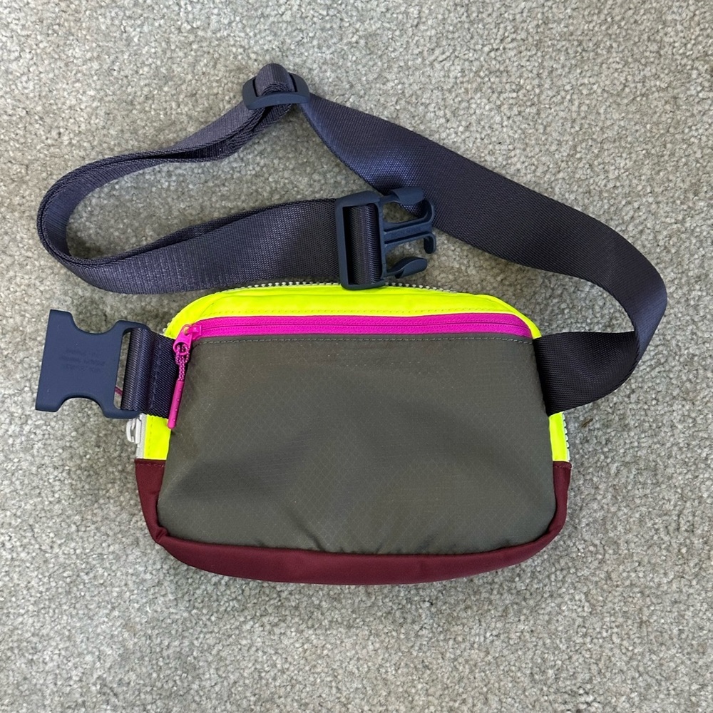 Lululemon Athletica Neon Yellow Black Belt Bag - Picture 2 of 6